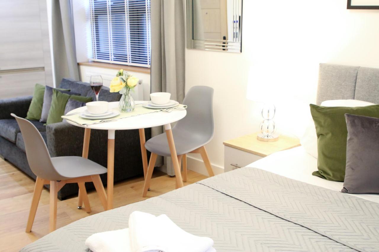 Lovely Studio Apartment With Access For Wheel-Chairs In Sydenham Londres Exterior foto