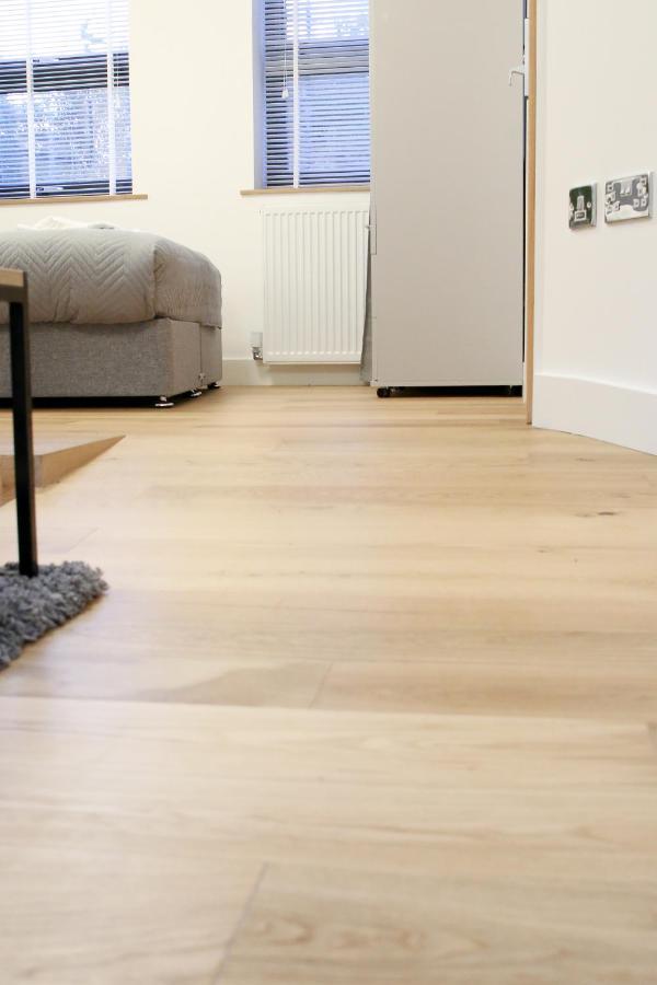 Lovely Studio Apartment With Access For Wheel-Chairs In Sydenham Londres Exterior foto